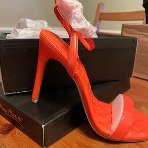 Fashion Nova sz 7.5 never worn bright orange poppy color